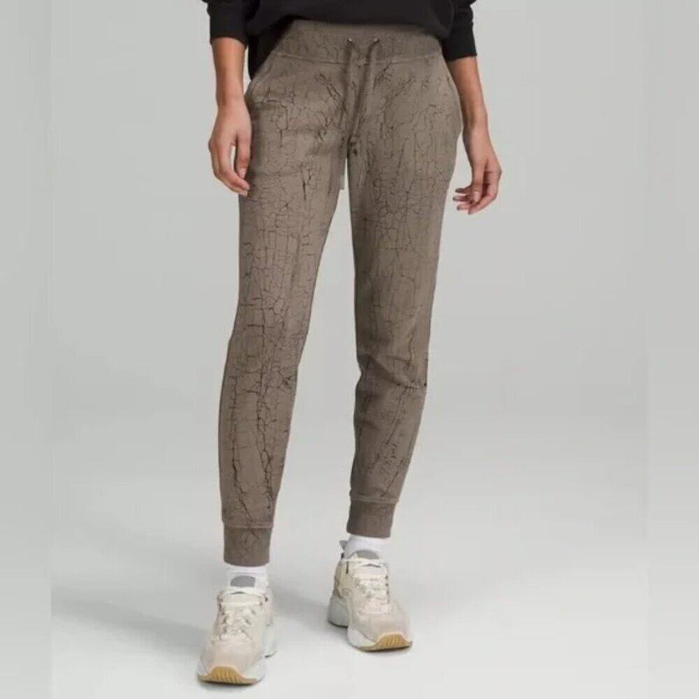 Lululemon Warm Down Jogger 7/8 Length Thread Dye Rover Black, Size 0